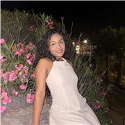 Estudiante de diseño+ título propio en diseño de moda
